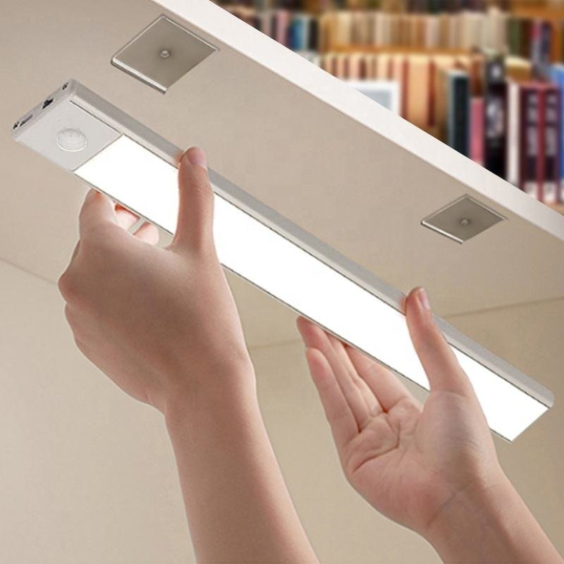 H623711304c29483e985b4b0fd595cb84i.jpg Sensor LED Closet Light - Image 1